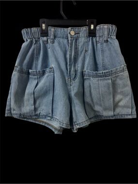 High-Waist Light Blue Denim Shorts with Front Pockets